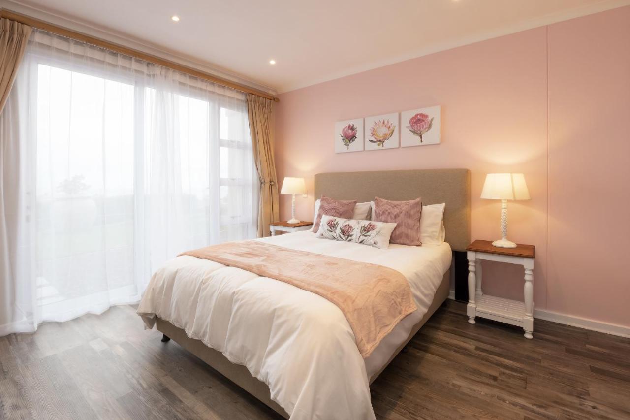 Pinnacle Point 2-Bedroom Self-Catering Apartment Мозел Бей Екстериор снимка